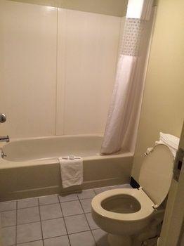 Hospitality Inn Bowmansville Esterno foto