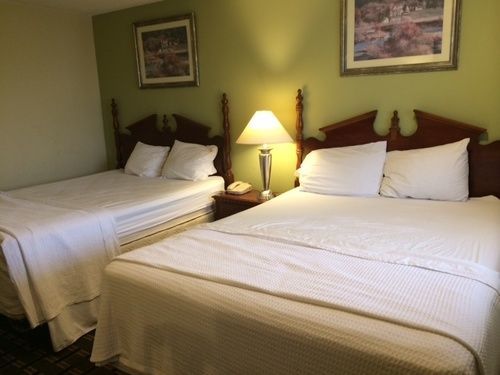Hospitality Inn Bowmansville Esterno foto