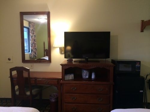 Hospitality Inn Bowmansville Esterno foto